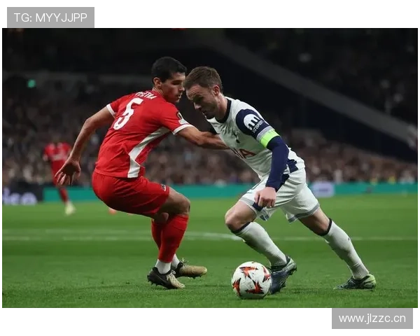 尤文图斯结构失衡问题显现：当前阶段越踢越乱，对赛季成绩稳定性形成考验