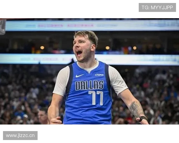 东契奇无球跑动提升三分命中率 拉开球队进攻空间